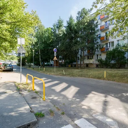 Dreamy Winiary Estate By Renters 포즈난